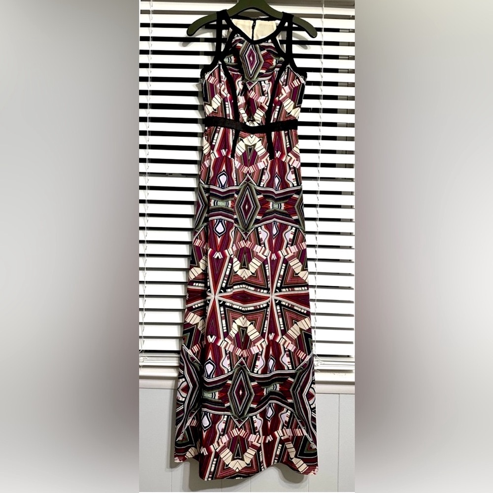 🛍️Sabine  gorgeous maxi dress Size Small like new condition.